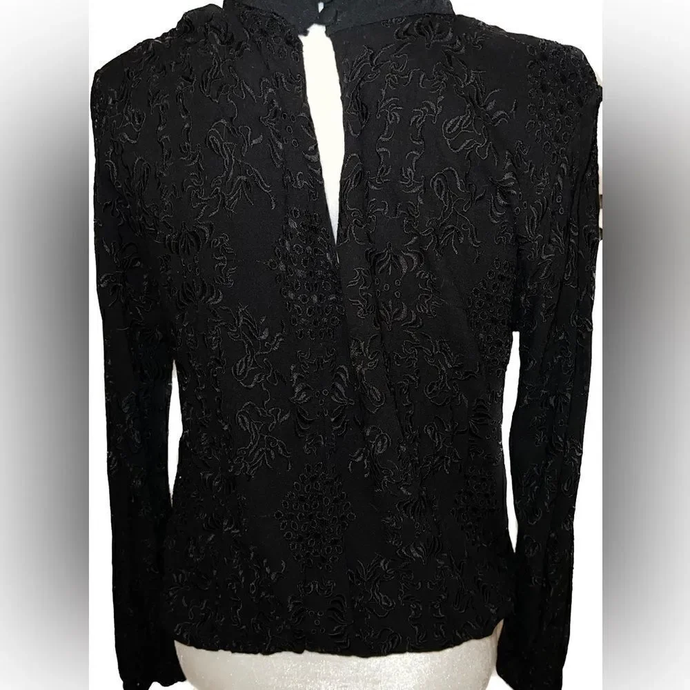 Flowers of Romance Victorian style blouse, elegant and easy!